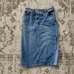 Levi’s Denim Midi Skirt with Side Slit